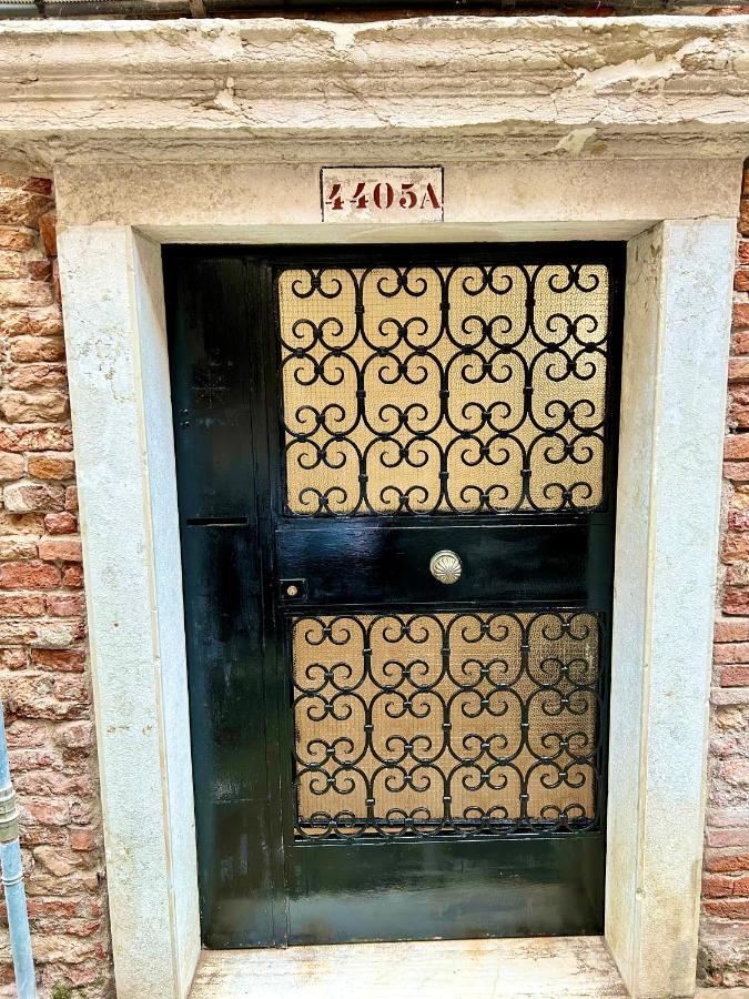 Central Flat Romantic Domus Remedio Venedig Exterior foto
